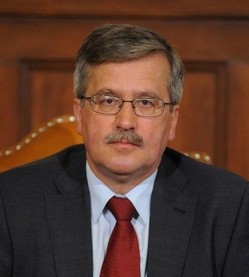Бронислав Коморовский